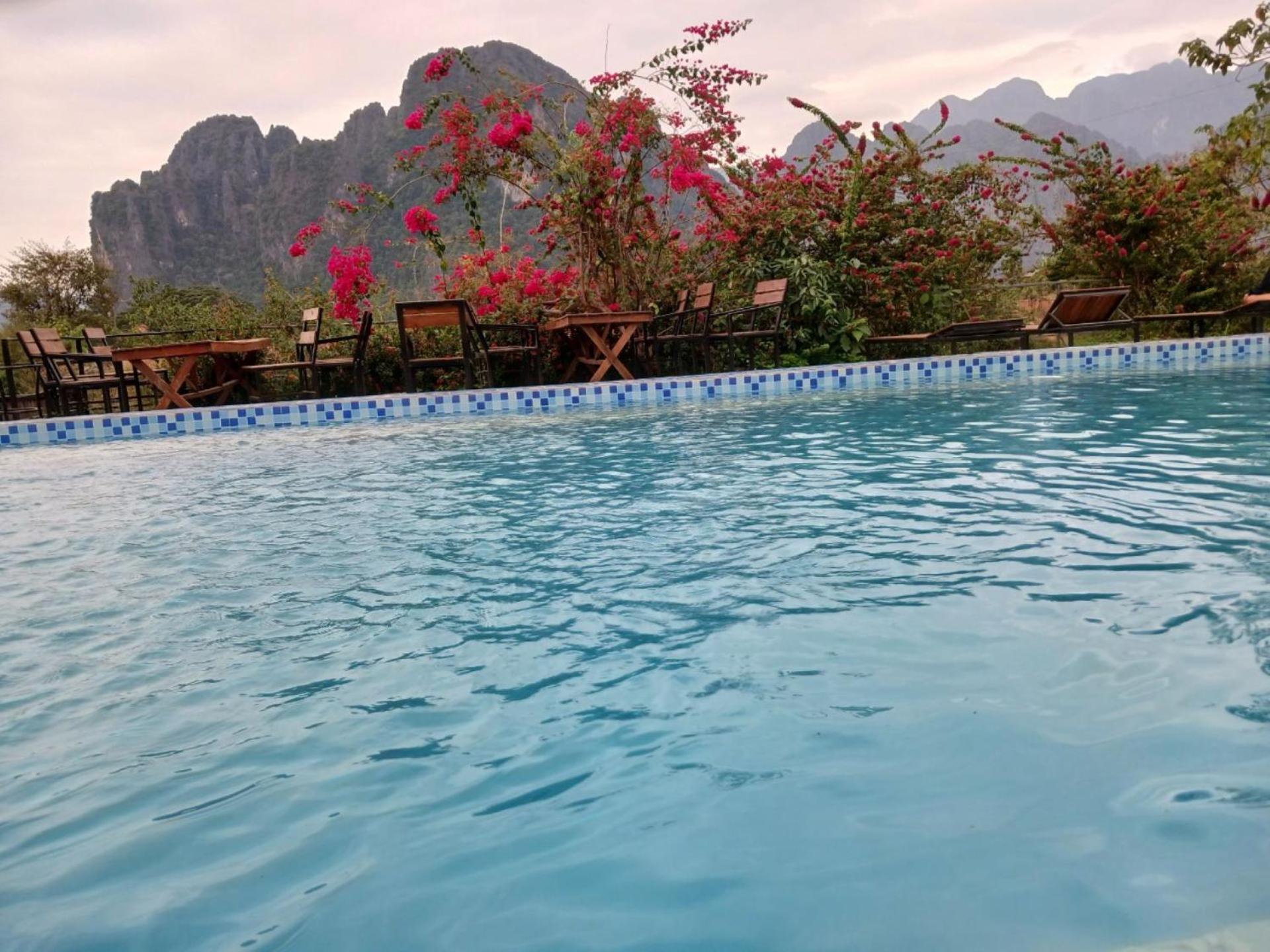 Riverside Garden Hostel Vang Vieng Exteriör bild
