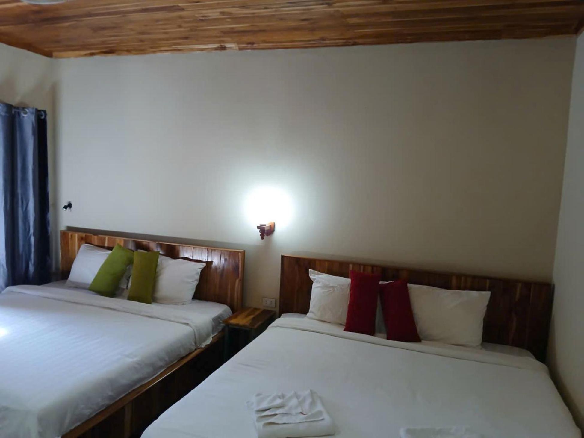 Riverside Garden Hostel Vang Vieng Exteriör bild